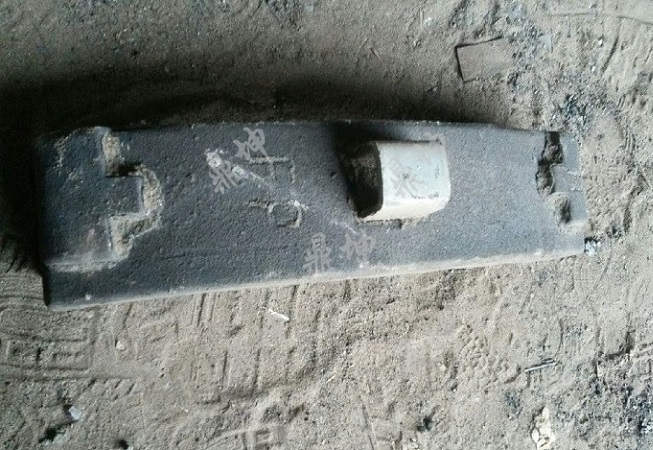 DF4B帶邊機(jī)車鑄鐵閘瓦