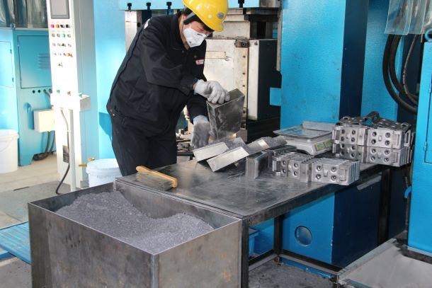 我廠升級(jí)閘瓦生產(chǎn)設(shè)備，提升閘瓦整體性能