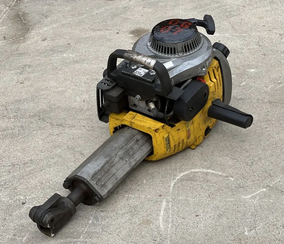 鐵路內(nèi)燃搗固機(jī)的日常維護(hù)步驟