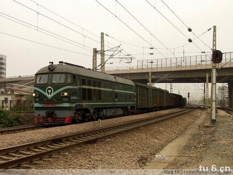 DF4A型貨運(yùn)機(jī)車