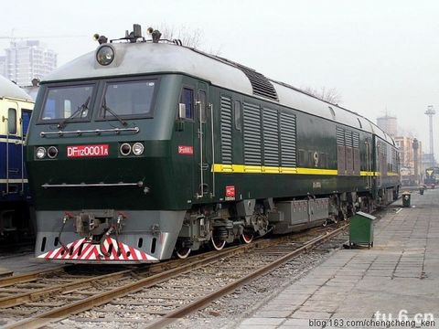 東風(fēng)11專（DF11Z）型準(zhǔn)高速客運(yùn)內(nèi)燃機(jī)車