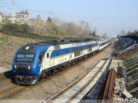 東風(fēng)11供（DF11G）型準(zhǔn)高速客運(yùn)內(nèi)燃機(jī)車